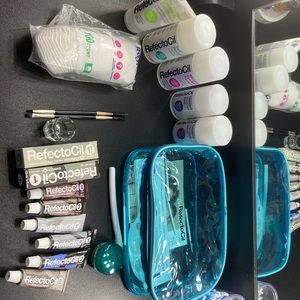 Eyebrow tint kit refectocil